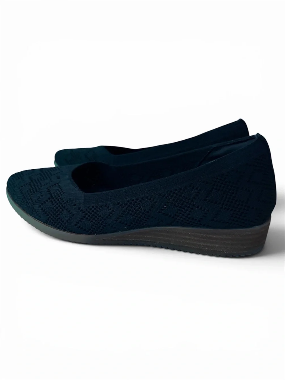 Skechers Black Knit Wedge Pumps with Brown Wedge